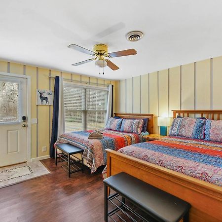 Smokystays Private Pool Chalet Gatlinburg Bagian luar foto
