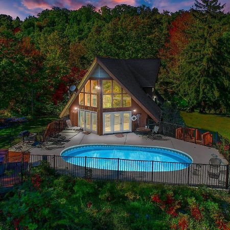 Smokystays Private Pool Chalet Gatlinburg Bagian luar foto