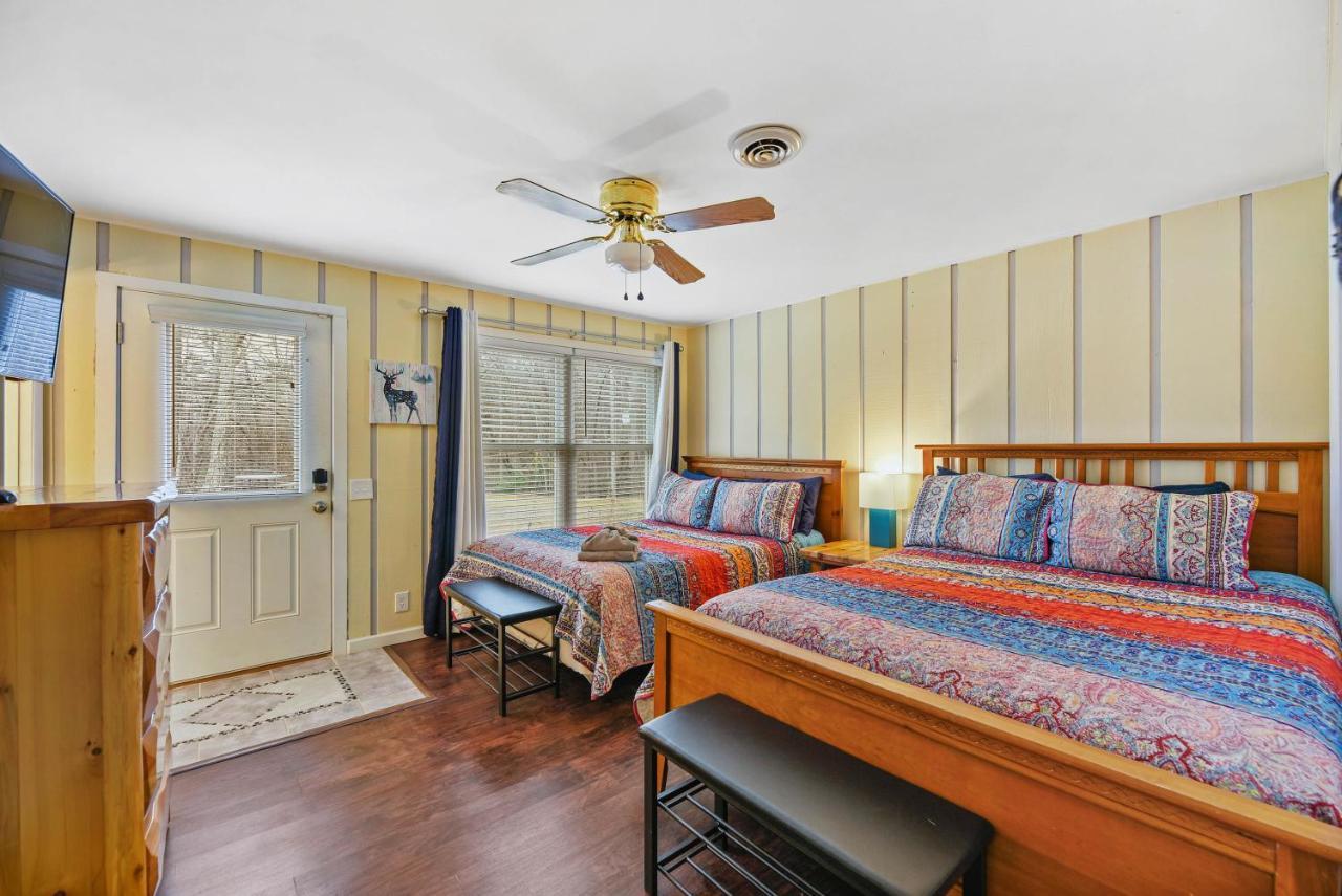 Smokystays Private Pool Chalet Gatlinburg Bagian luar foto