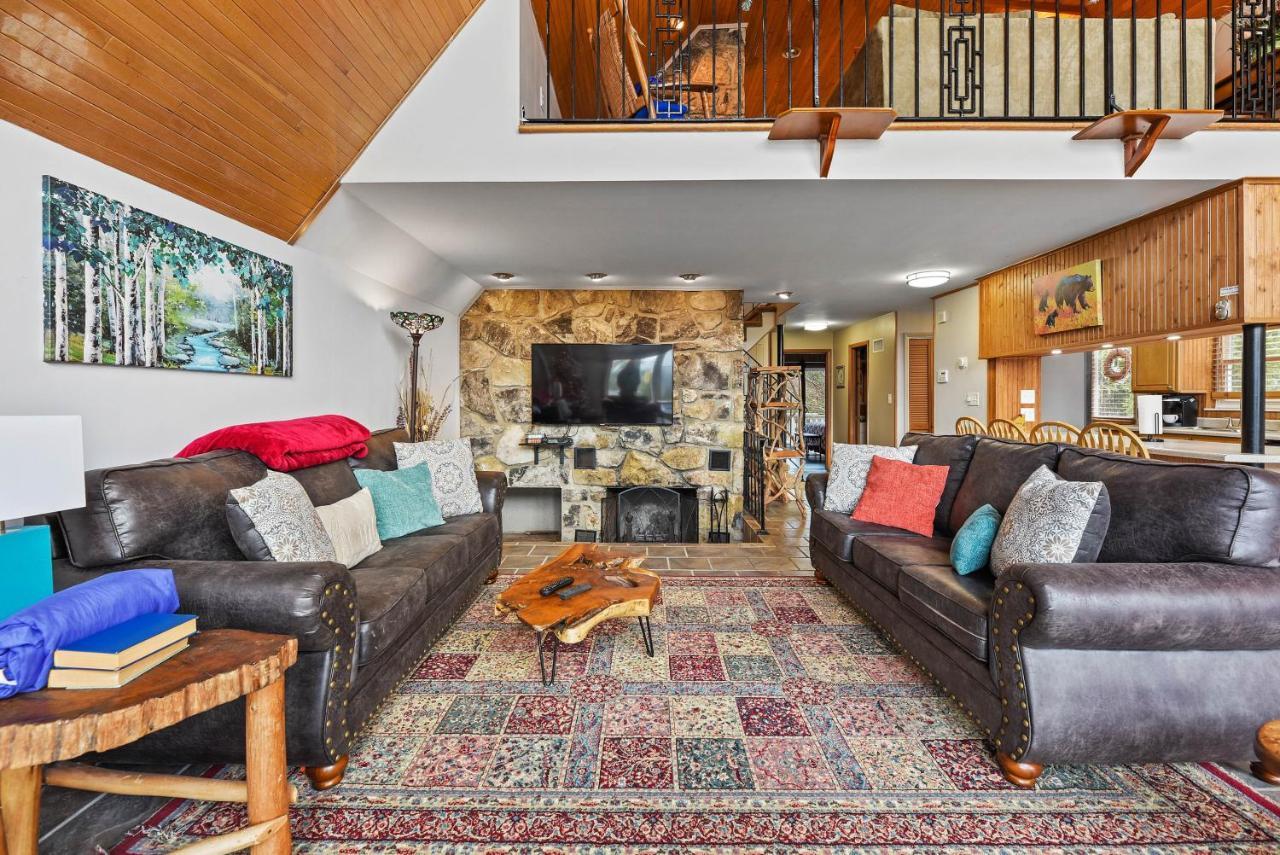 Smokystays Private Pool Chalet Gatlinburg Bagian luar foto
