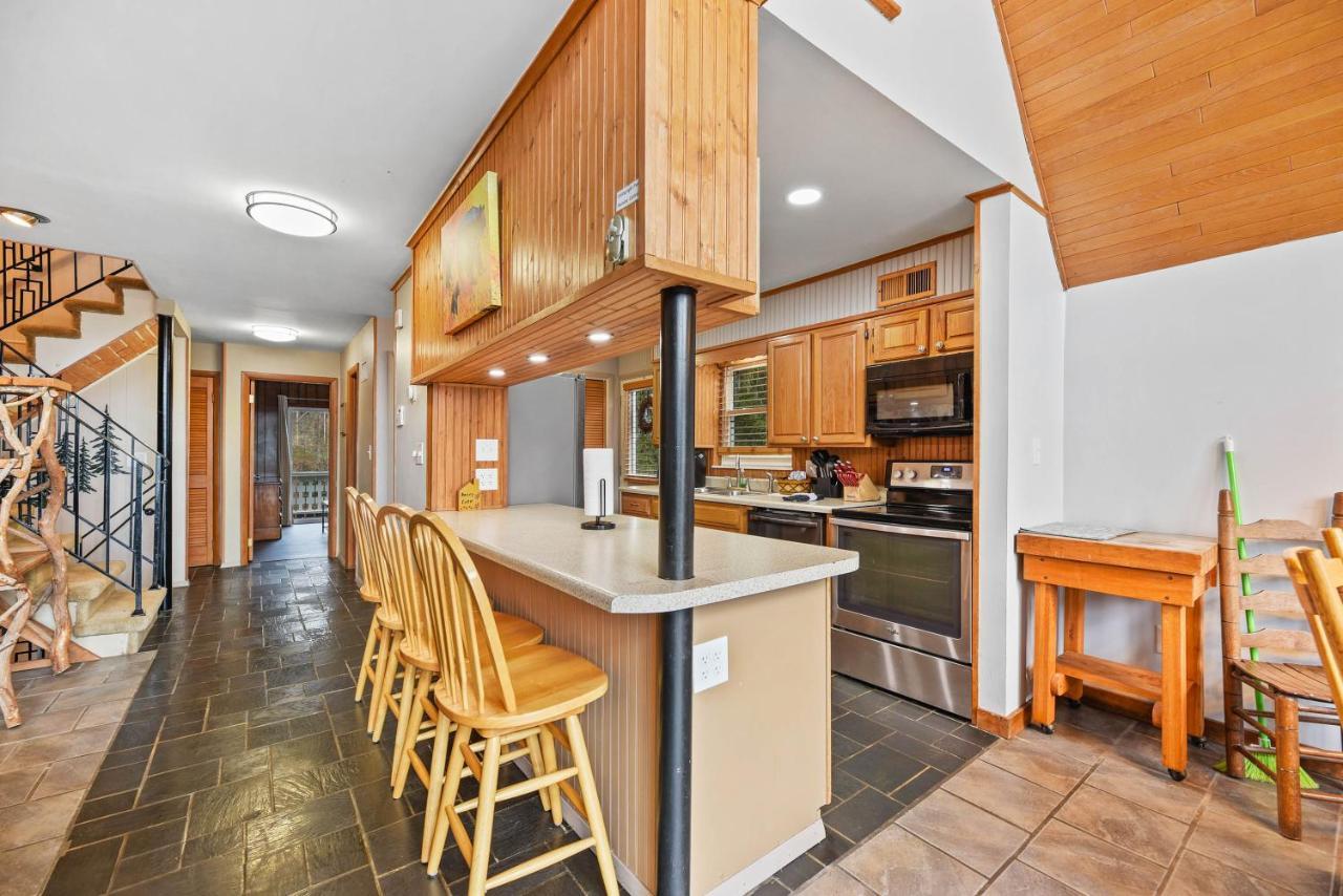 Smokystays Private Pool Chalet Gatlinburg Bagian luar foto
