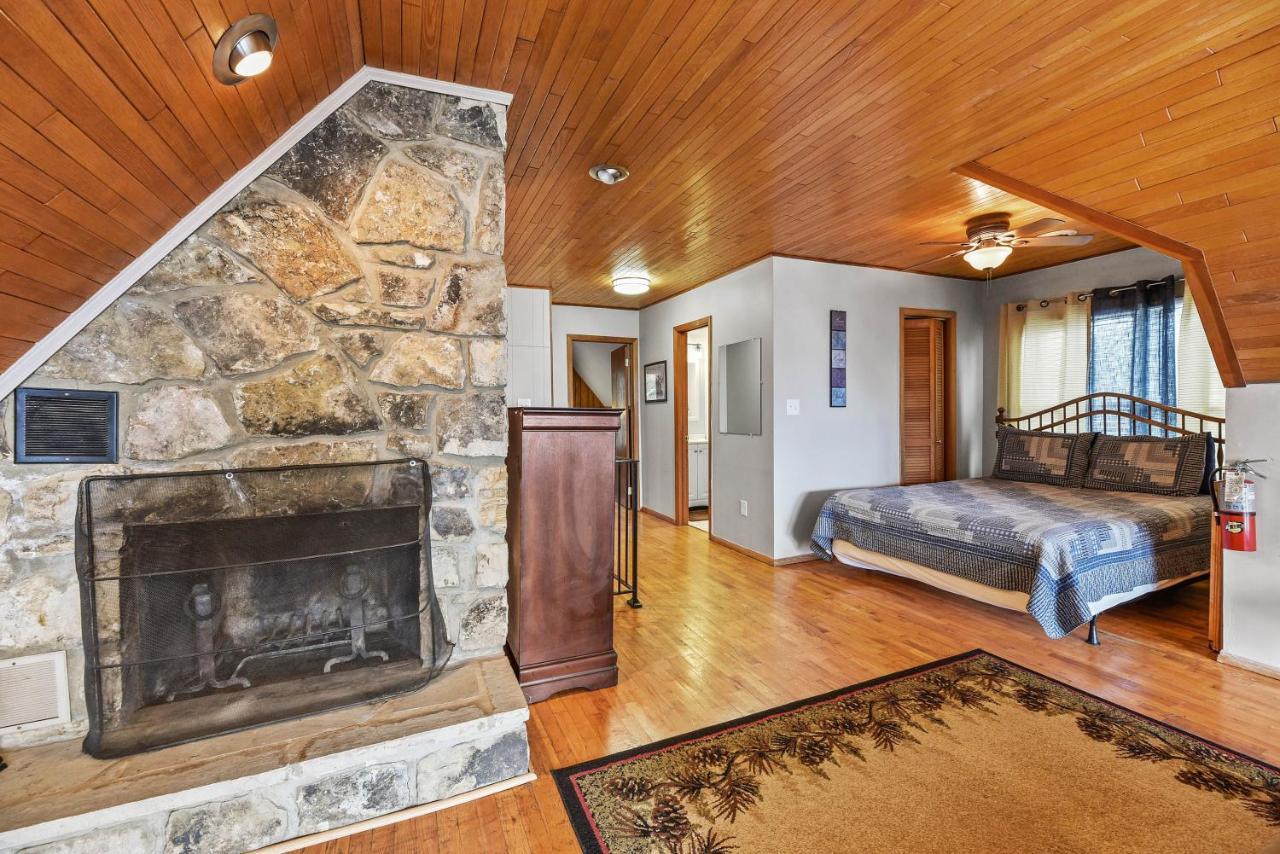 Smokystays Private Pool Chalet Gatlinburg Bagian luar foto