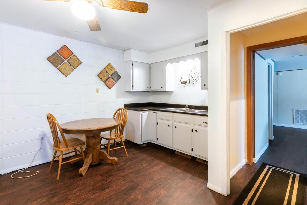 Smokystays Private Pool Chalet Gatlinburg Bagian luar foto